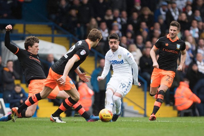 Soi kèo Sheff Wed vs Leeds, 03h00 ngày 9/3: Cửa trên gặp khó