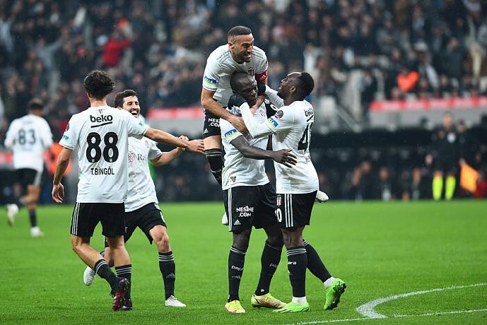 Soi kèo Besiktas vs Konyaspor, 0h00 ngày 20/2: Khách trắng tay