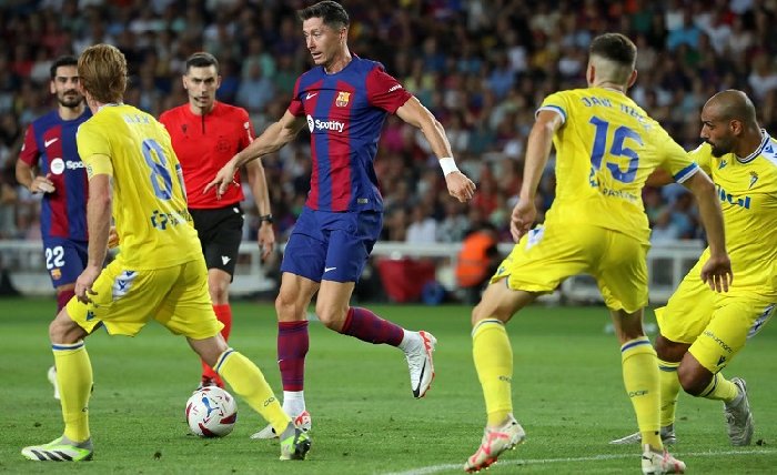 Soi kèo Barcelona vs Villarreal, 0h30 ngày 28/1: Khổng lồ thức giấc