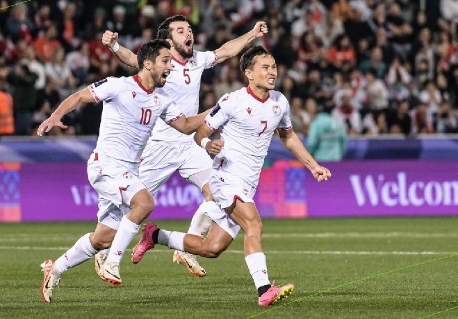 Soi kèo hiệp 1 Tajikistan vs UAE, 23h00 ngày 28/1