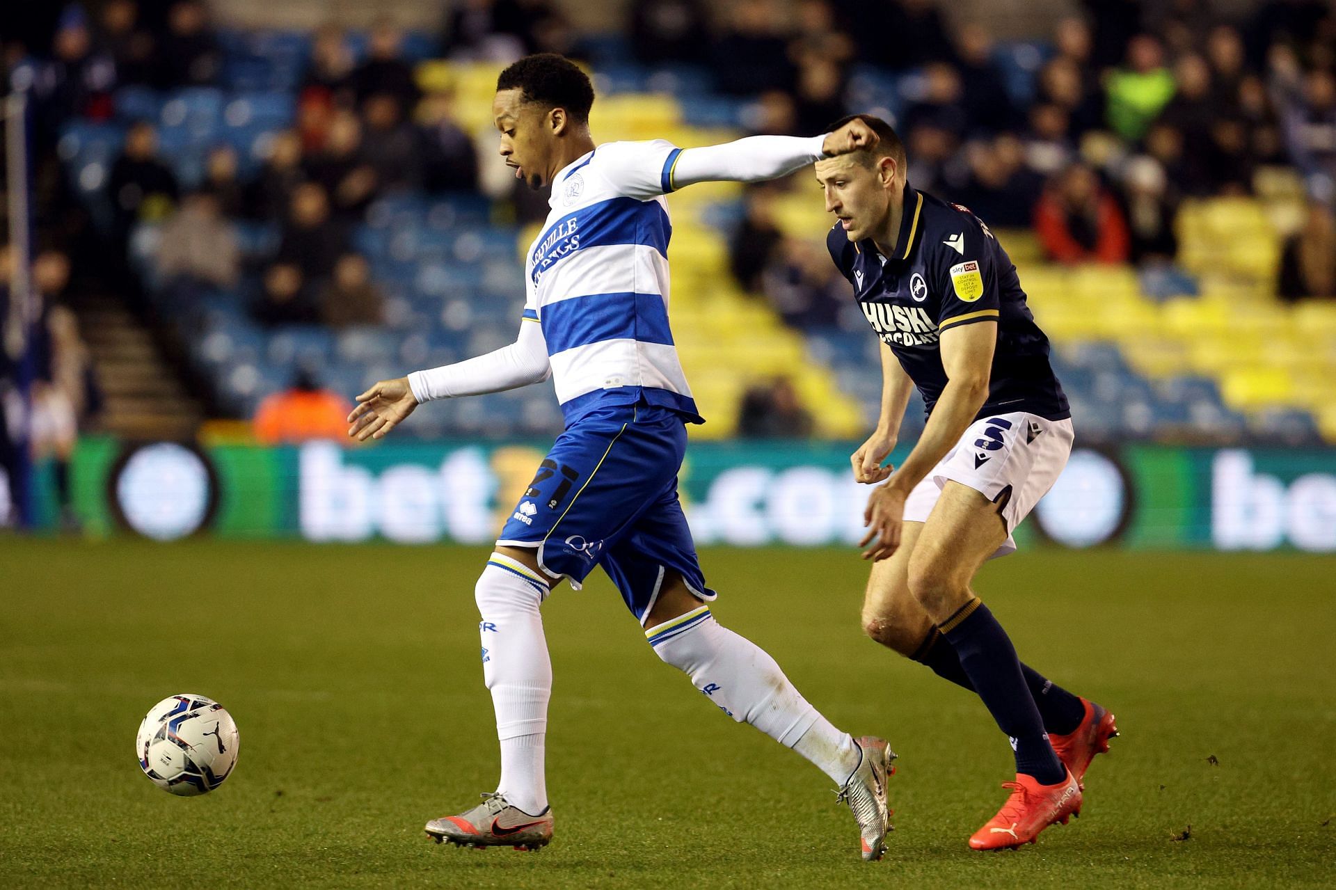 Soi kèo phạt góc QPR vs Blackpool, 2h00 ngày 17/8